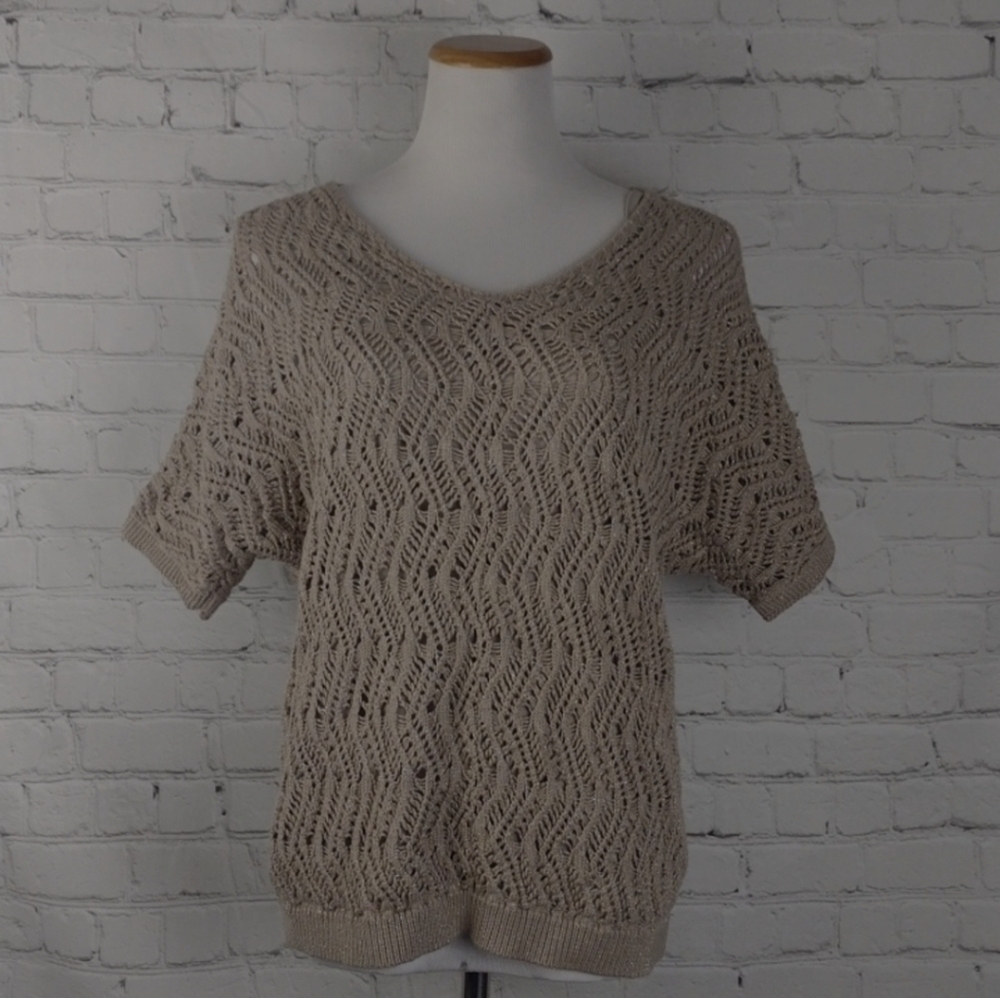 Dana Buchman open knit beige pullover sweater with golden sparkles. NWT Small